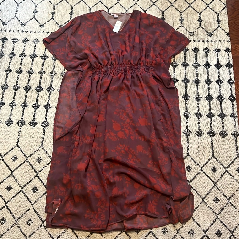 Cute maroon flowy floor length dress